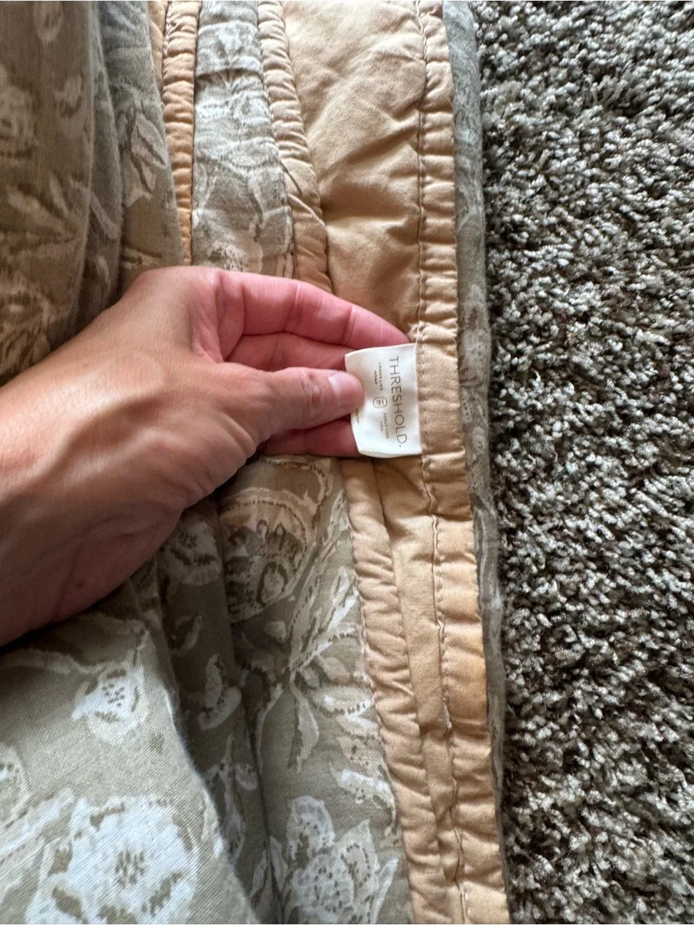 Threshold Floral comforter - Beige Cream